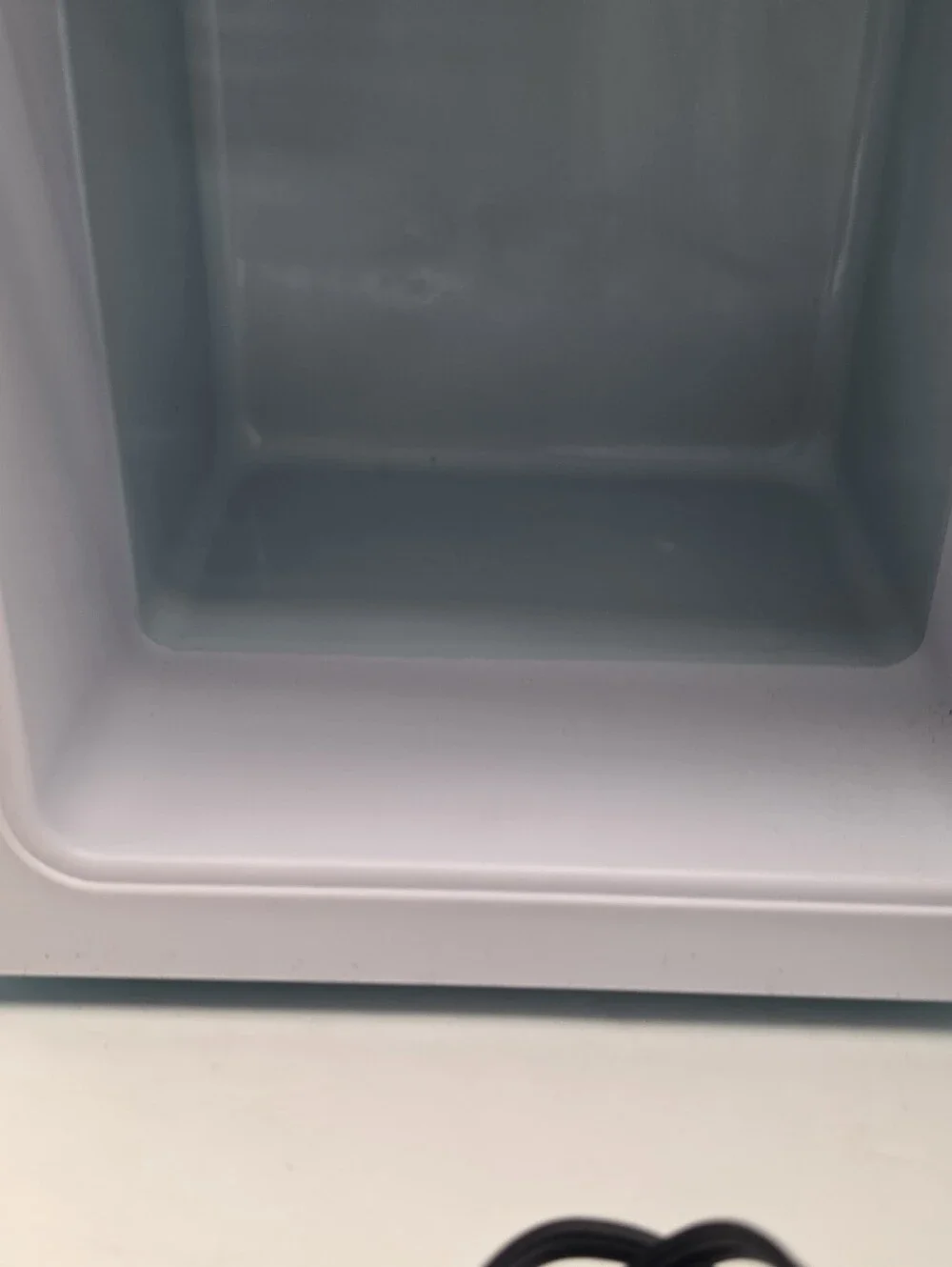 Igloo Mini Cooler 6 Can Refrigerator in Light Blue with Daisy Accent